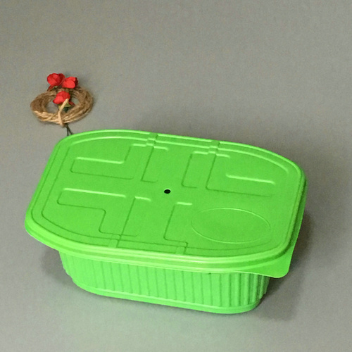 Plastic Self-Heat Box